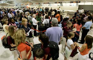 2007-07-25-airportline.jpg