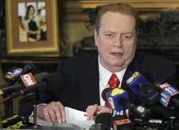 2007-09-12-flyntgay.jpg