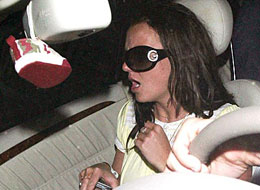 2007-10-03-britneysaunt.jpg