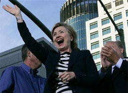 2007-10-04-hillarylaugh.jpg