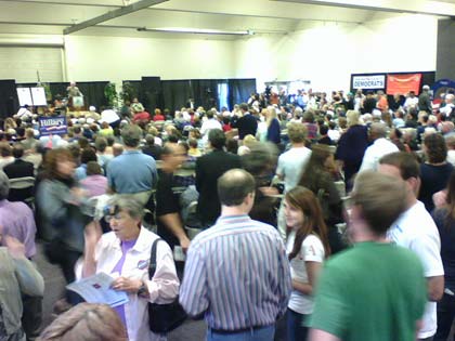 2007-10-21-SMStrawCrowd.jpg