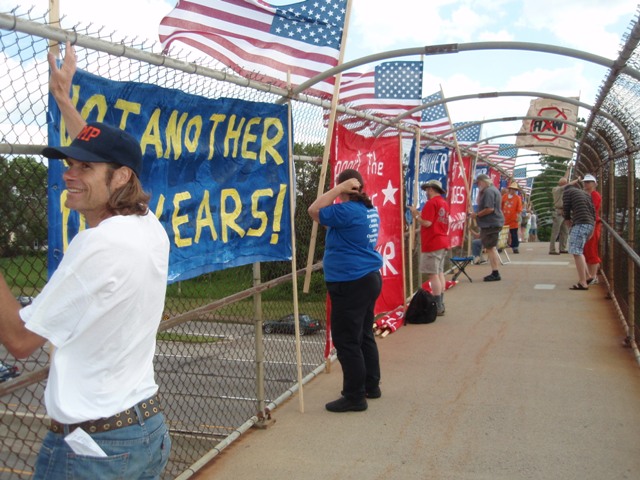 2008-06-16-PeaceFatherssDaywebsized.JPG