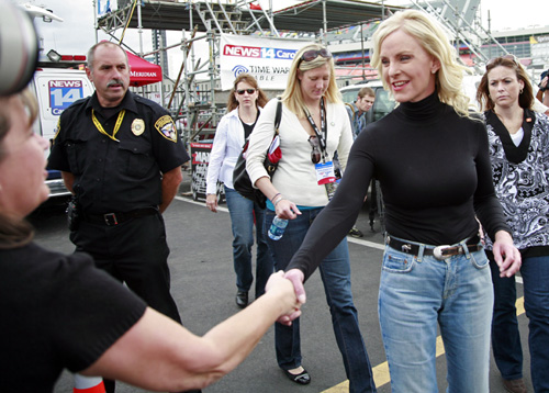 cindy mccain. Cindy McCain Wears Mom Jeans
