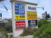 2008-10-22-GASPRICESAPRIL1.JPG