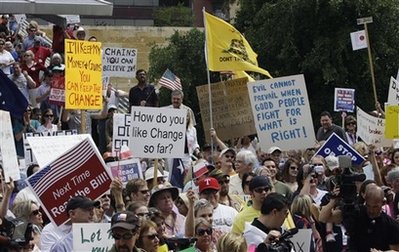 2009-04-16-capt.baed4d0ac8b04b849bcdf352e82e750c.tax_day_protests_texas_txhc105.jpg