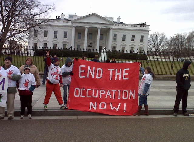 2010-01-31-whitehouseendoccupation2web.jpg