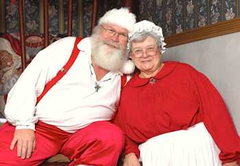 What is Santa Claus wife s name Ask Us Demande Moi