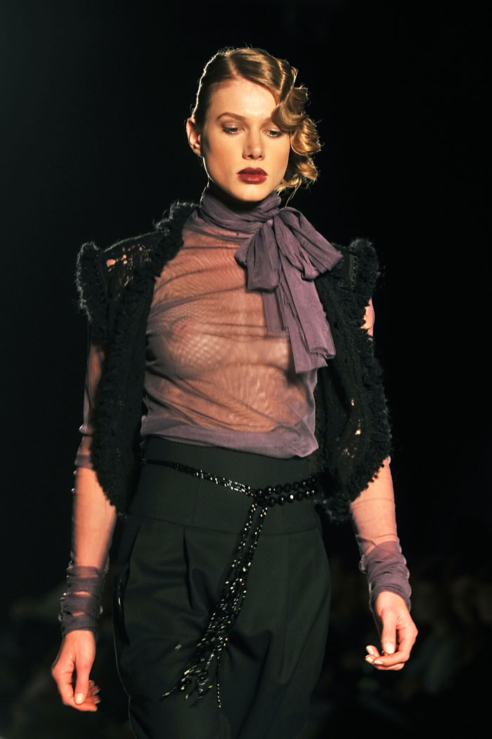 2010-03-29-ATHENSFASHIONWEEK.jpg