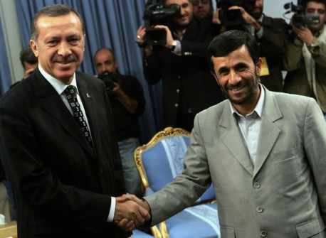 2010-06-11-erdogan_en_ahmadinejad1.jpg