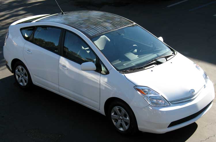 2010-06-20-toyota_prius_with_solar_panels.jpg