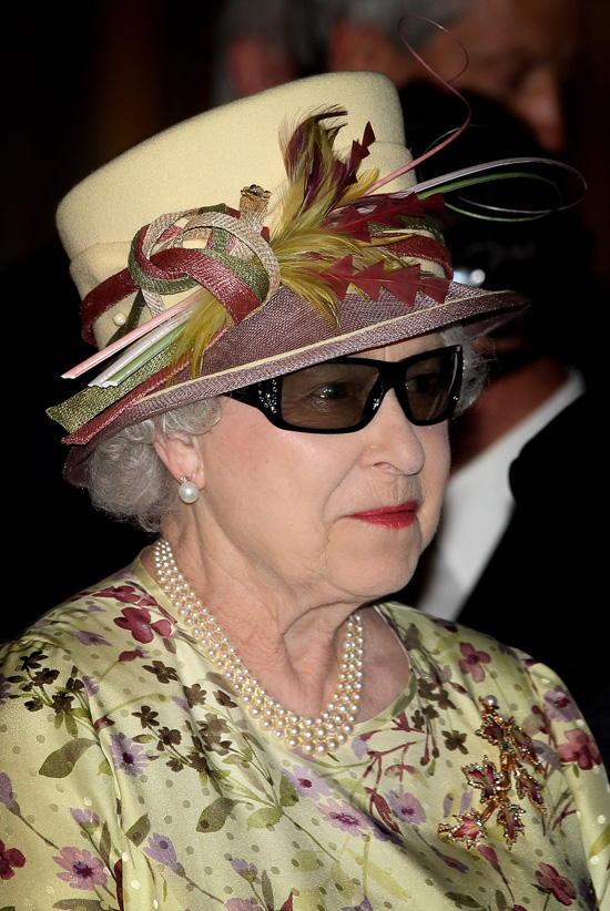 Queen Elizabeth Glasses