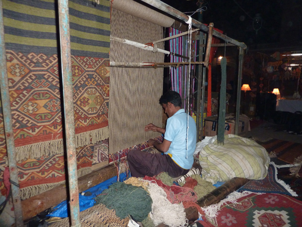 2010-08-12-nightmarkeet.jpg