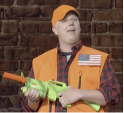 2010-08-19-glennbeckwatergun.jpg