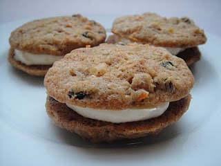 2011-01-14-carrotcakecookie.JPG