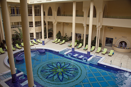 2011-01-16-hotelpool.jpg