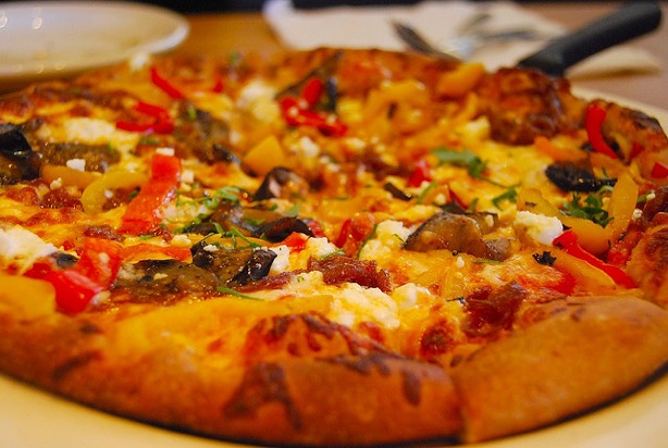 2011-04-15-CaliforniaPizzaKitchen.jpg