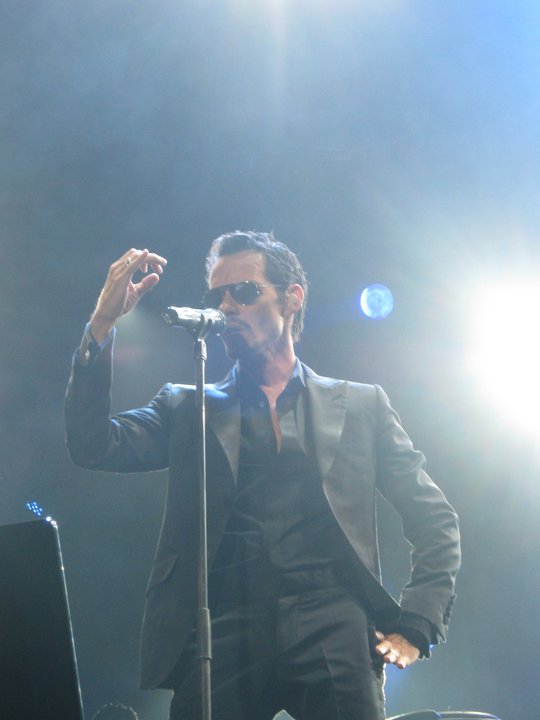 Marc Anthony graced the Costa Rican stage belting out pure beauty in his 