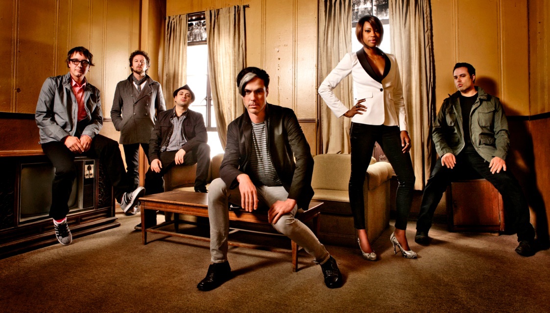 Fitz And The Tantrums V Festival And Their Debut Album Pickin Up The Pieces Huffpost