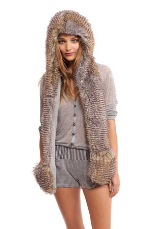 2011-10-04-SpiritHoodOWLavailablefromASOSfakefur.jpg