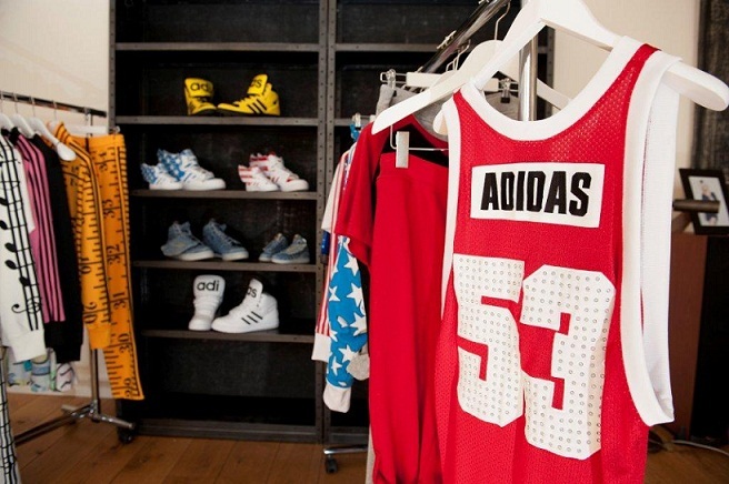 2011-11-08-2_jeremy_scott_for_adidas_originals_spring_summer_2012_preview_hip_hop_trainers_basketball_tops_stars_stripes_js_wings_ruler_tracksuits.jpg