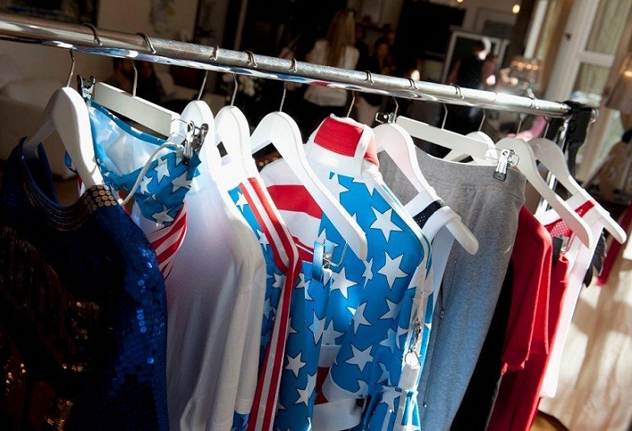 2011-11-08-3_jeremy_scott_stars_and_stripes_apparel_luxury_sportswear_collaboration_adidas_originals_spring_summer_2012.jpg