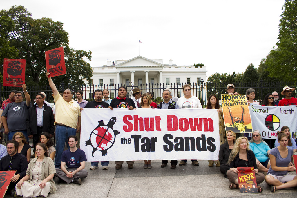 2011-11-30-ShutDowntheTarSands.jpg