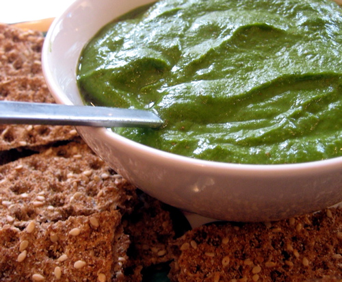 2011-12-05-CilantroPesto.jpg