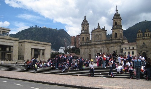 2012-01-17-colombia_plazabogota.jpg