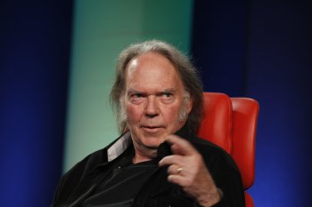 2012-02-08-NeilYoung47.jpg