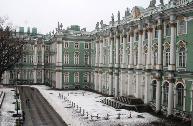 2012-03-11-HermitageWinterPalacesnow.JPG