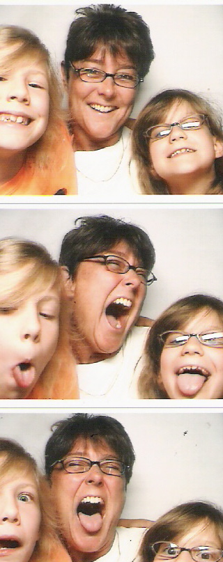 2012-03-18-SillyPhotoboothPicsJune09MomandGals.jpg