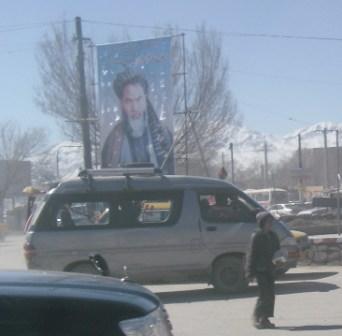 2012-06-11-BoysellingonKabulstreet1.JPG