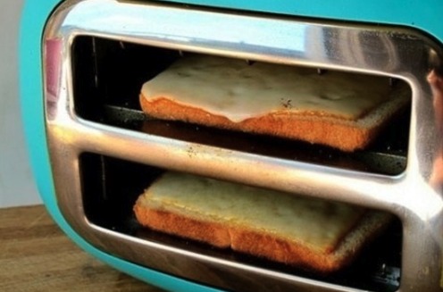 2012-06-21-toastergrilledcheese.jpg