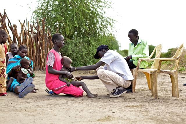 2012-07-09-120614_SouthSudanPreview_WRHealthWorker.jpg