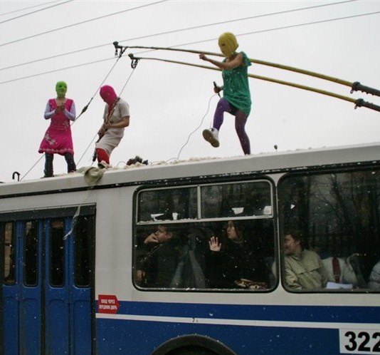 2012-07-19-PussyRiotontopofbus.jpg
