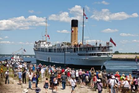 2012-07-20-TheboatPaulCasselman.jpg