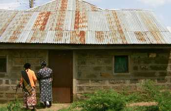 2012-07-20-VIAwomensgroupsidebar2.jpg