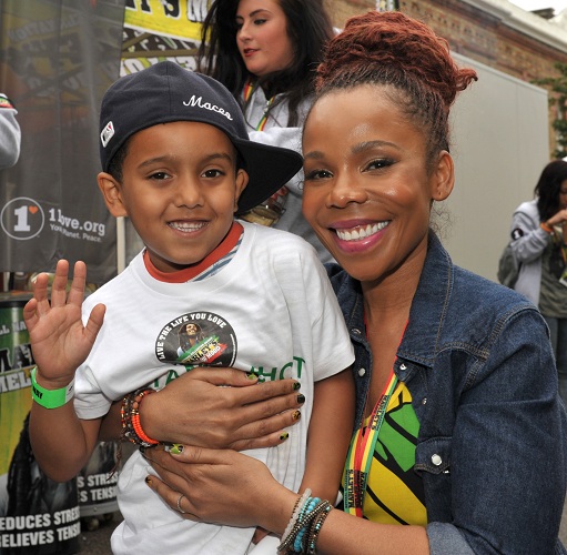 2012-08-02-CedellaMarleywithkidatstreetfestival.jpg