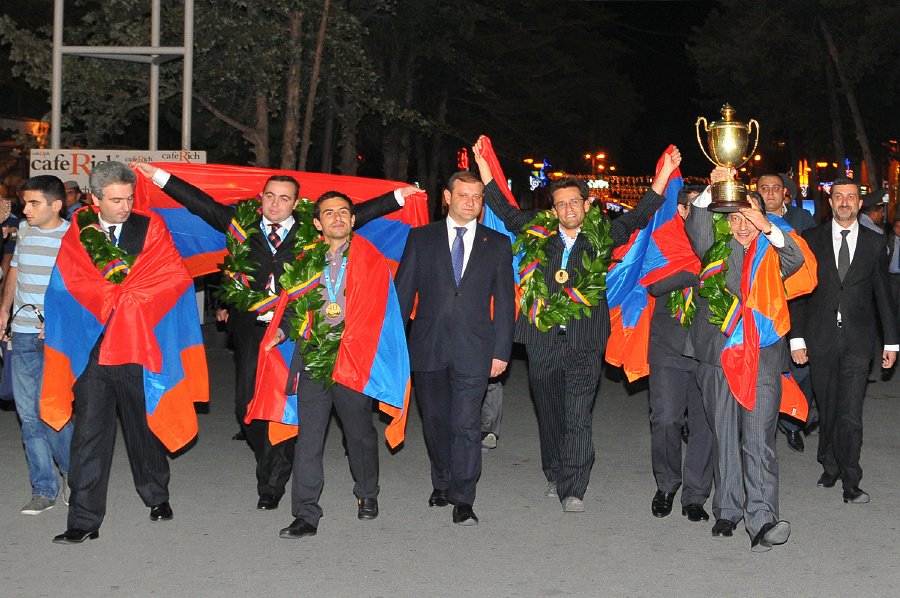 2012-09-11-AKAYerevan1.jpg