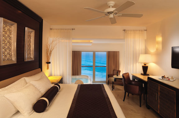 2012-10-10-LeBlancRoom.jpg