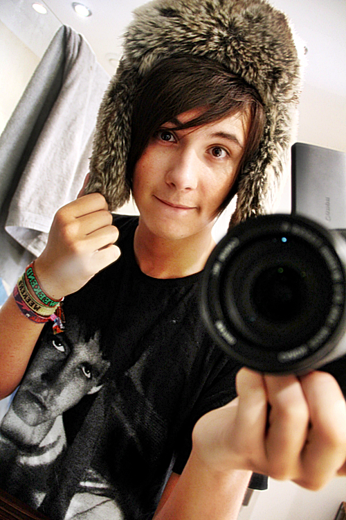 2012-11-21-DanHowell3.png
