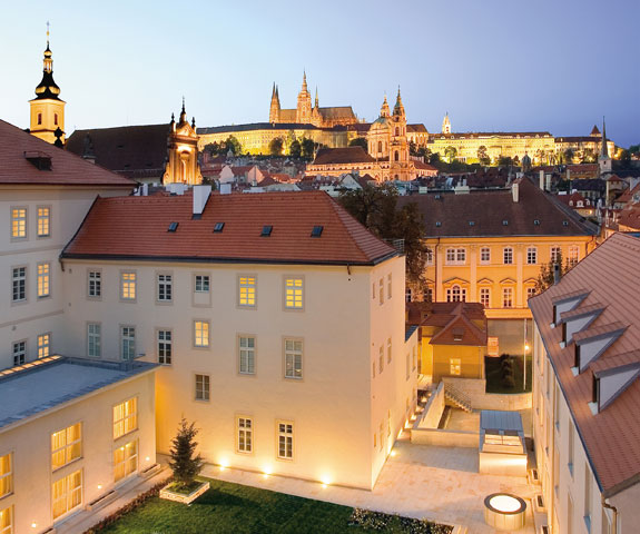 2012-12-21-MandarinExterior.jpg