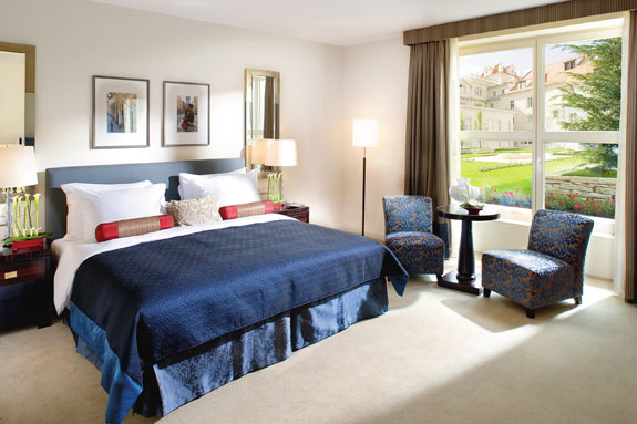 2012-12-21-MandarinRoom.jpg