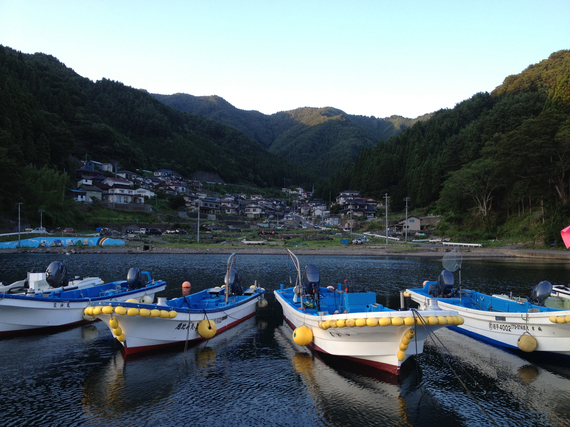 2013-02-25-POSTKAMAISHIII.pueblodeKerobevistodesdelaplayaKamaishiIwate.jpg