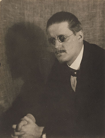 2013-04-24-ManRayJamesJoyce1922gettymuseum.jpg