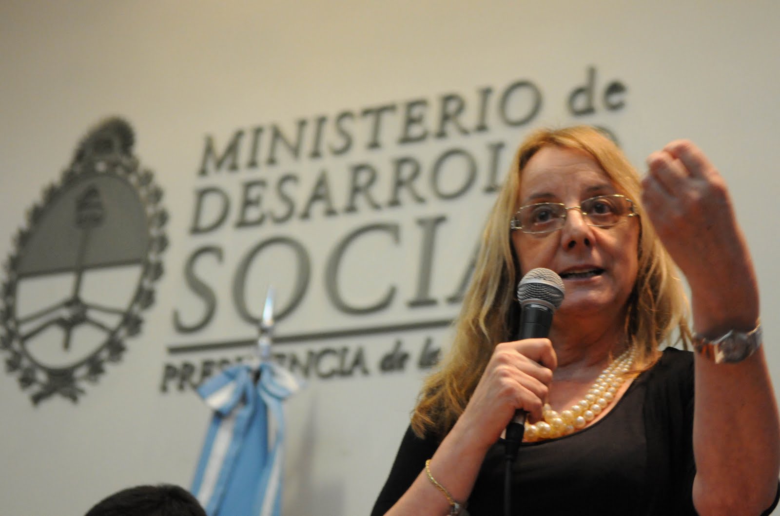 2013-05-06-RepresentantesdelMunicipioestuvieronconlaMinistraAlicaKichner.jpg