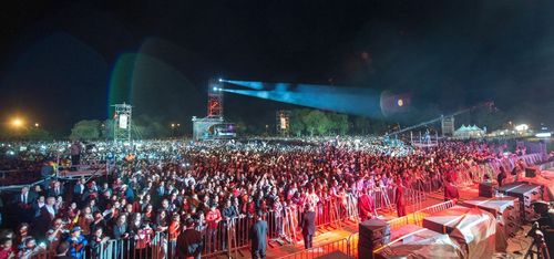 2013-06-13-RachidiLotfi_Mawazine_audience.jpeg