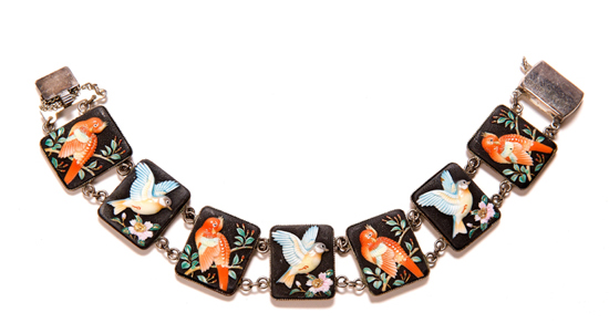 2013-09-21-ZoeHelene_TOSHIKANEAritaSignedPorcelainBracelet550.jpg