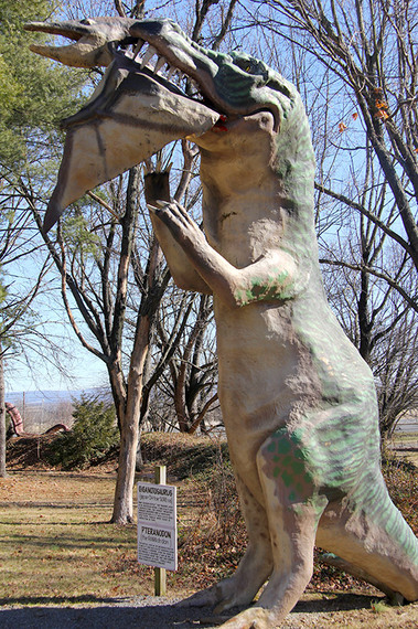 2013-11-13-9ef033171c49cf7393_gigantosaurus_pteranodon.jpg