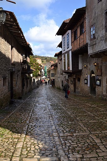 2013-12-11-santillana_del_mar.jpg